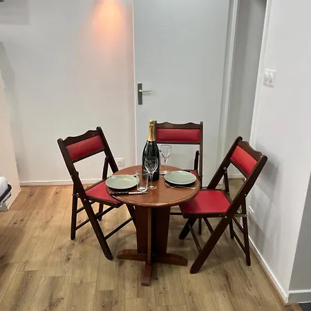 Idealement Place Apartment *