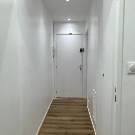 Idealement Place 아파트 파리